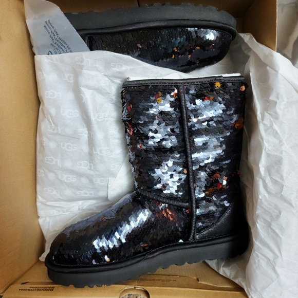 SALE! UGG Classic Short Sequin Boots - Picture 3 of 14